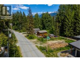 8354 Rainbow Drive, Whistler, BC V8E0G1 Photo 14