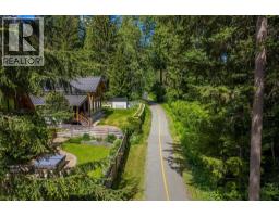 8354 Rainbow Drive, Whistler, BC V8E0G1 Photo 7