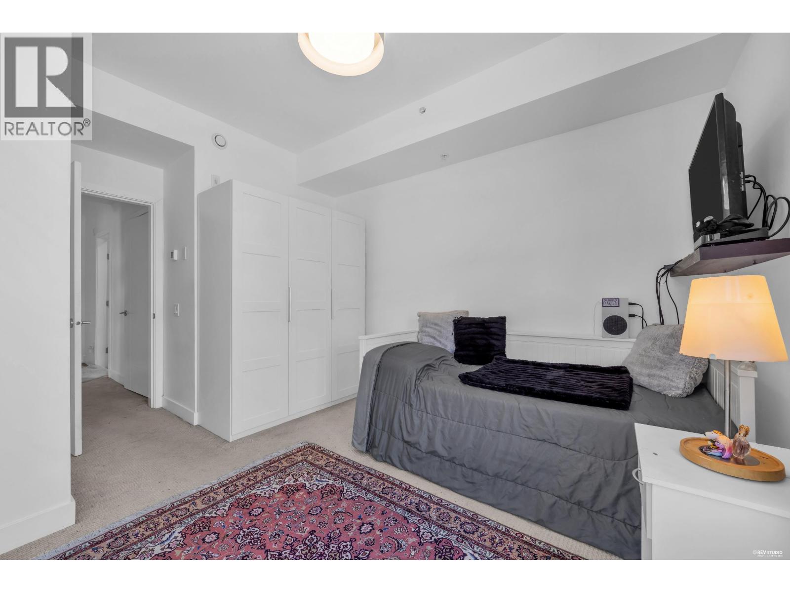120 2035 GLENAIRE DRIVE, North Vancouver