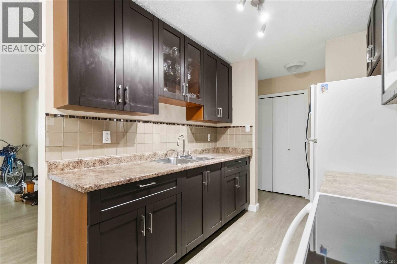 111 909 Pembroke Street, Victoria