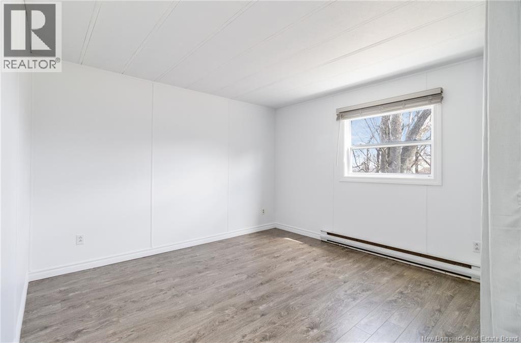2 Macintosh Street - 16