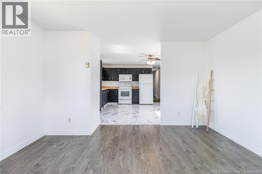 2 Macintosh Street - 8