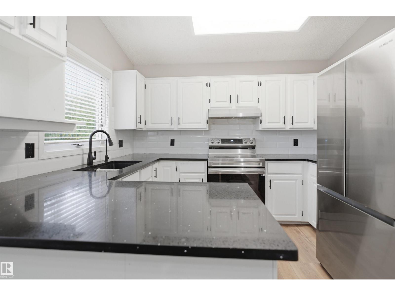 3220 42A AV NW - 11