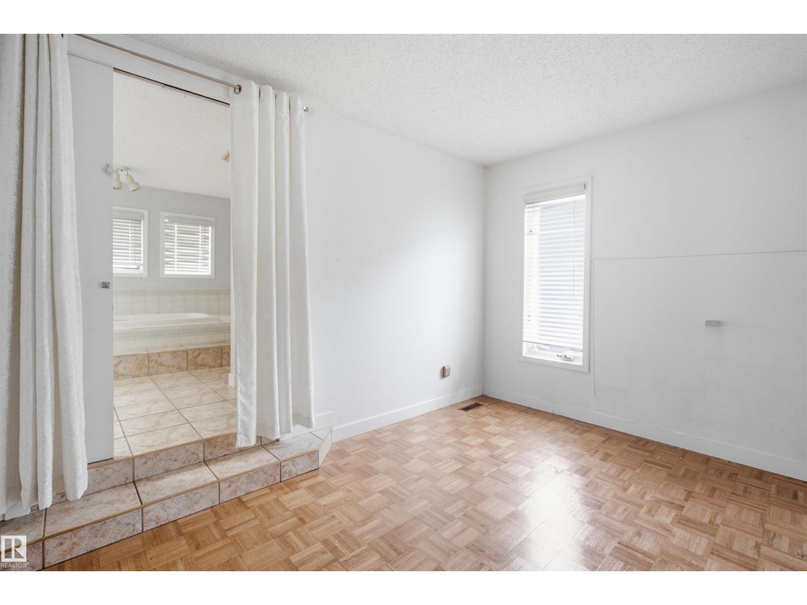3220 42A AV NW - 24