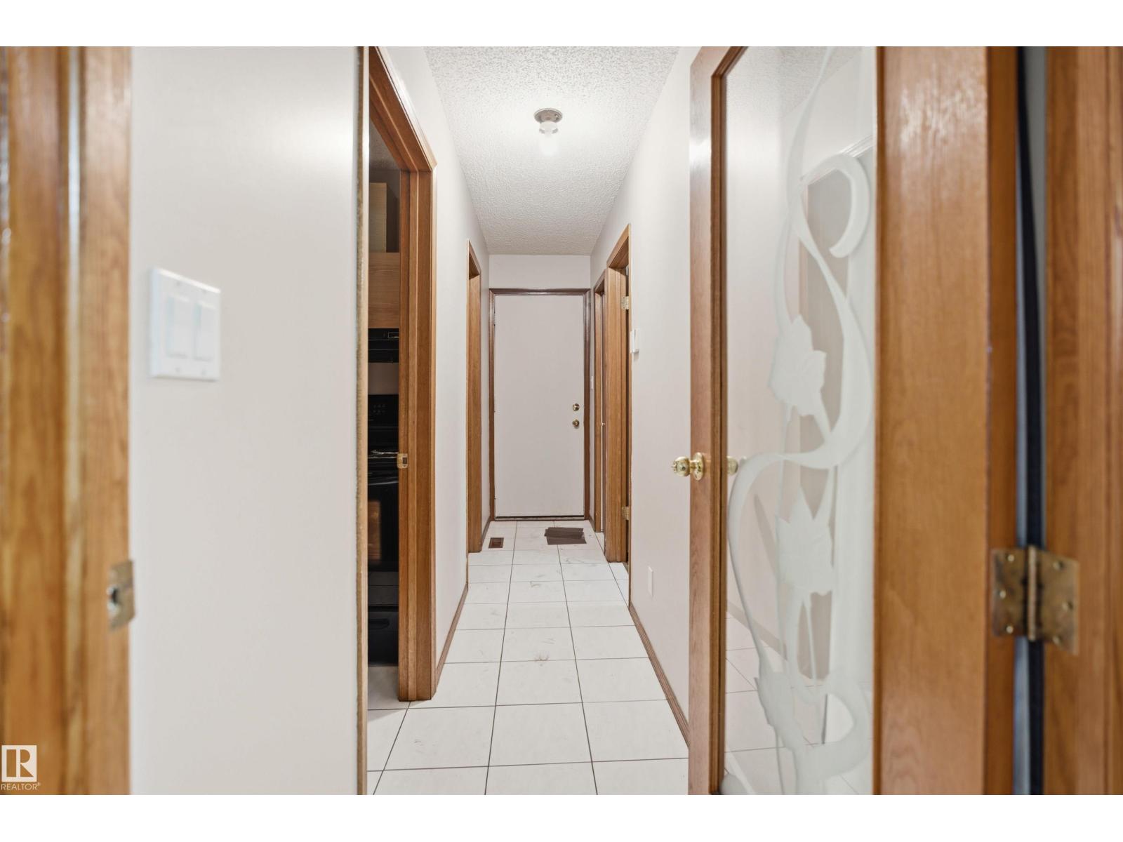 3220 42A AV NW - 31