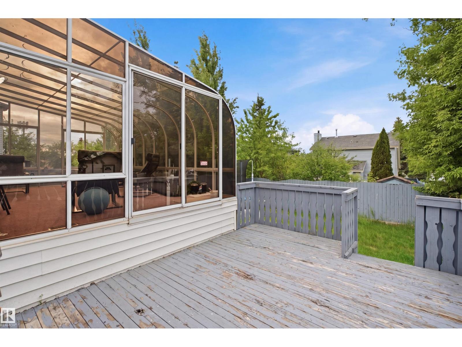 3220 42A AV NW - 42