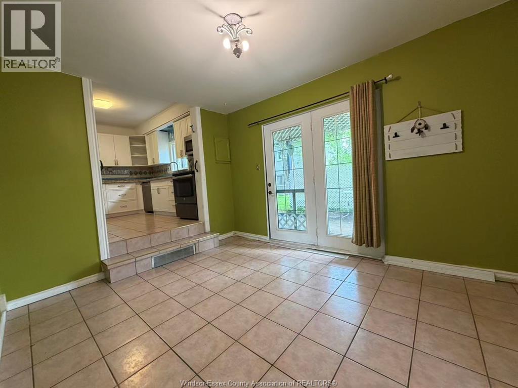 307 SACRED HEART DRIVE - 8