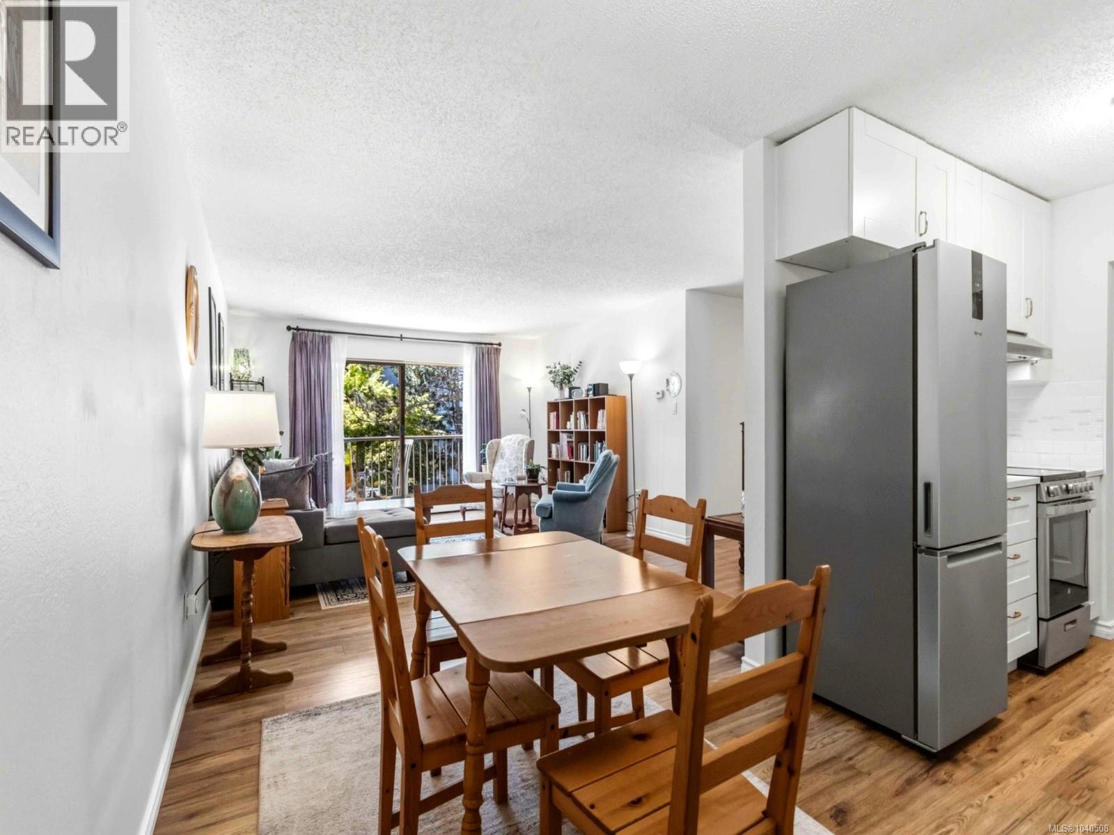 220 3225 Eldon Place, Saanich
