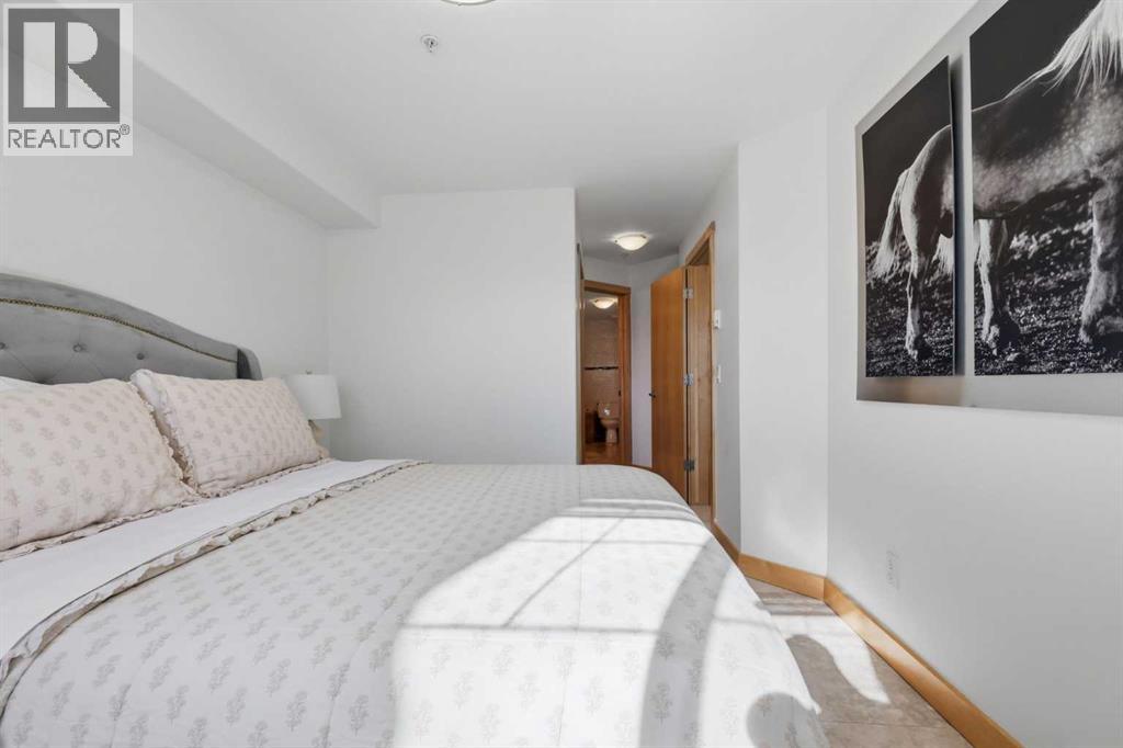 #103 2411 Erlton Road SW - 23