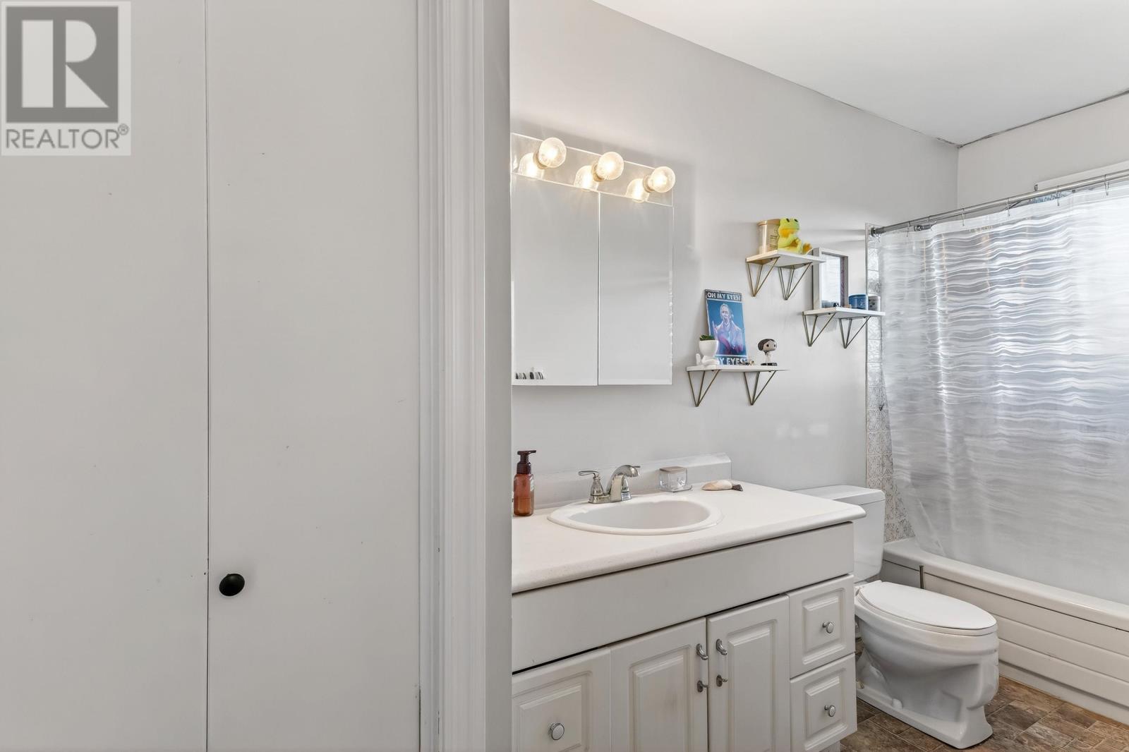 146 Lefurgey Avenue - 16