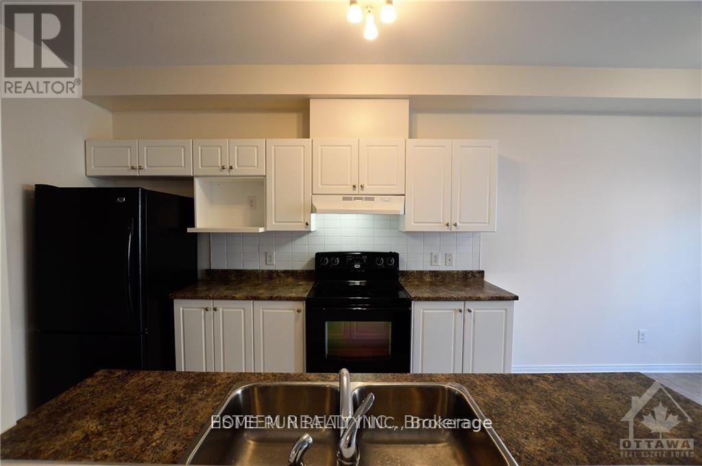 567 ASHBOURNE CRESCENT - 8