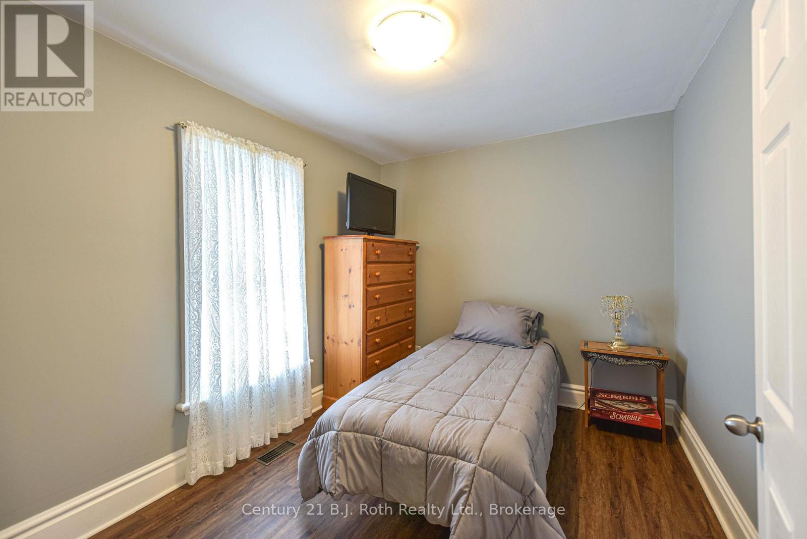 33 SUSSEX STREET S - 35