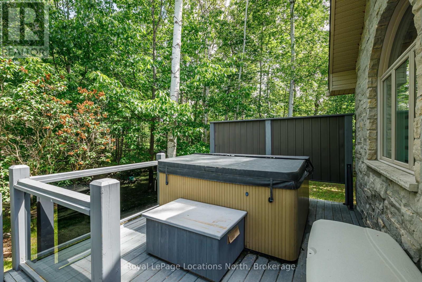 44 BLACKBURN AVENUE - 35