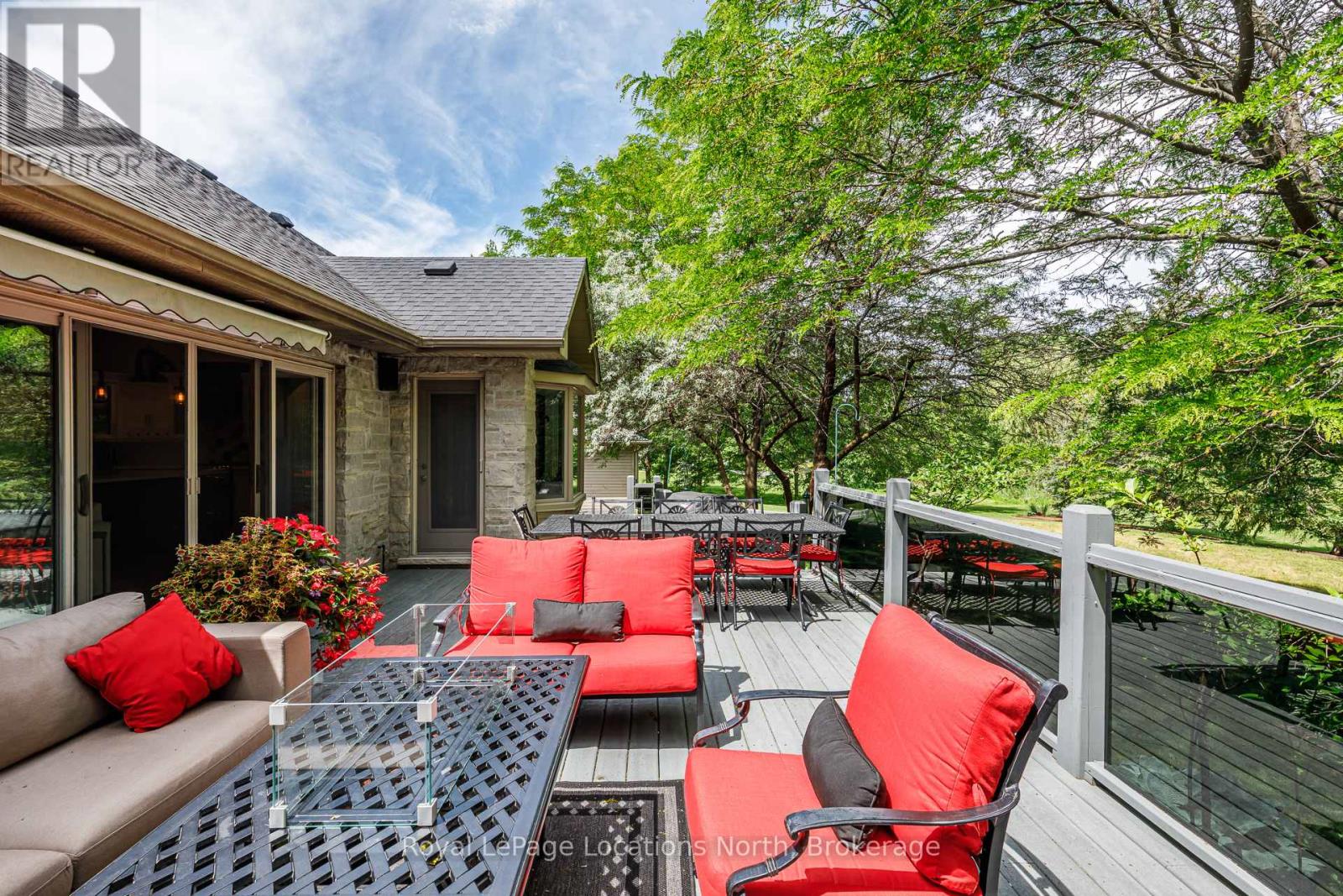44 BLACKBURN AVENUE - 36