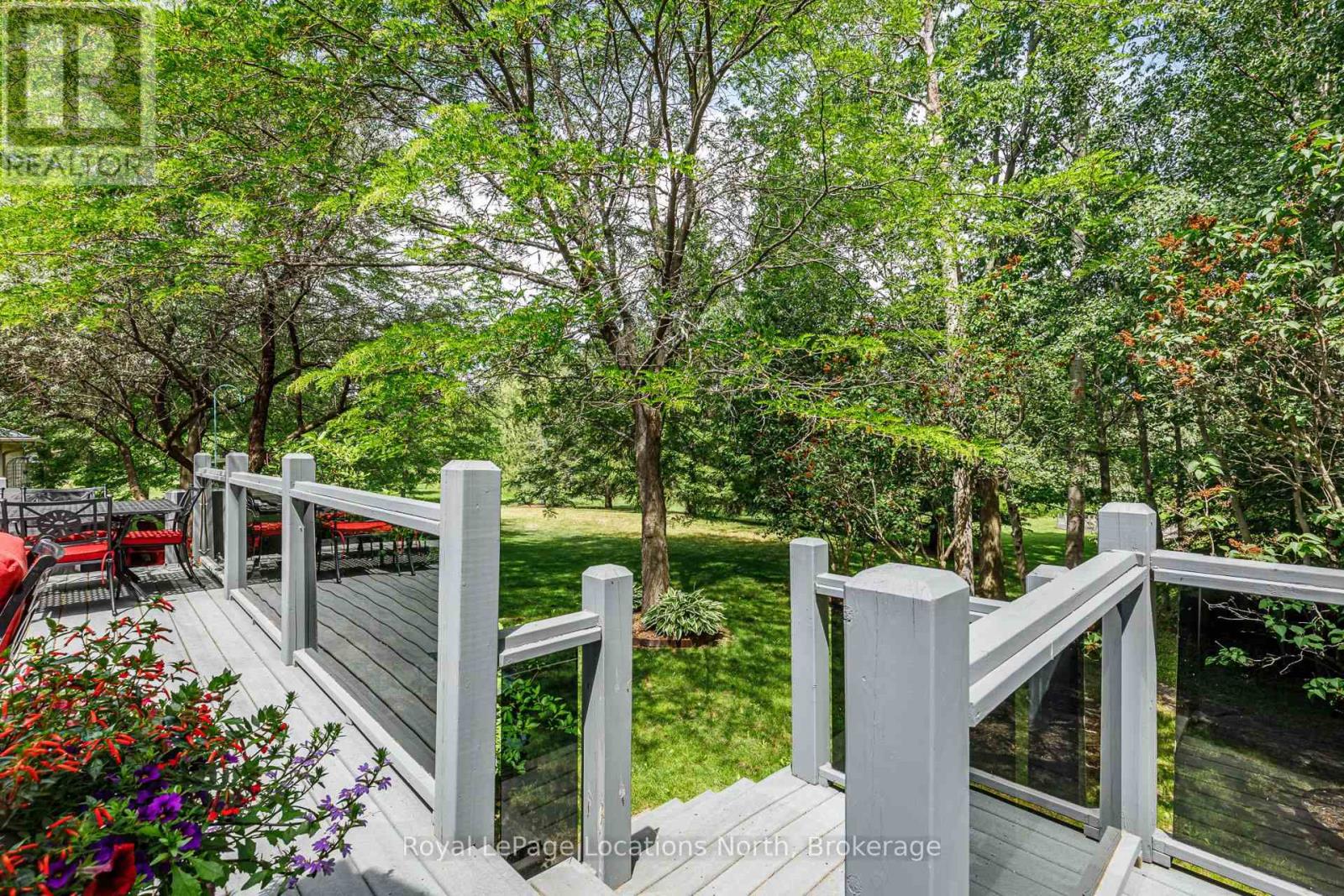 44 BLACKBURN AVENUE - 37