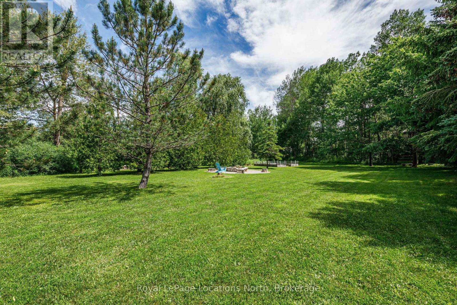 44 BLACKBURN AVENUE - 40