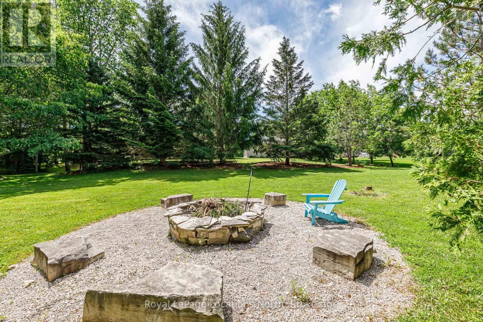 44 BLACKBURN AVENUE - 42