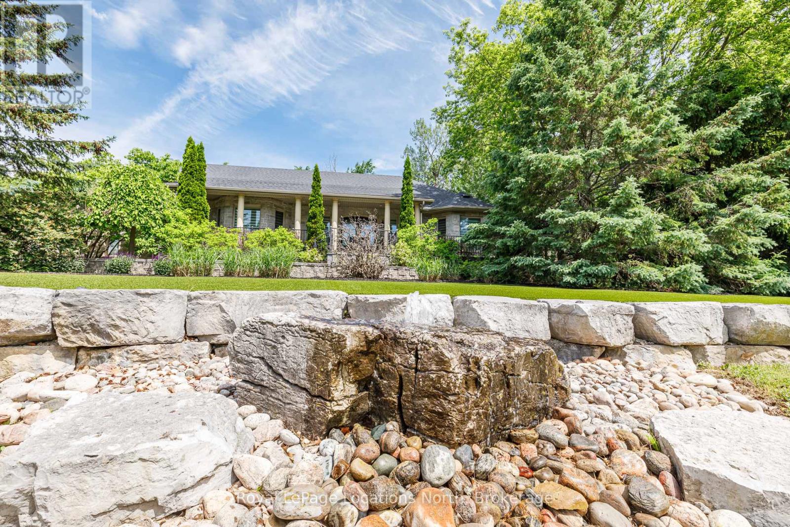 44 BLACKBURN AVENUE - 5