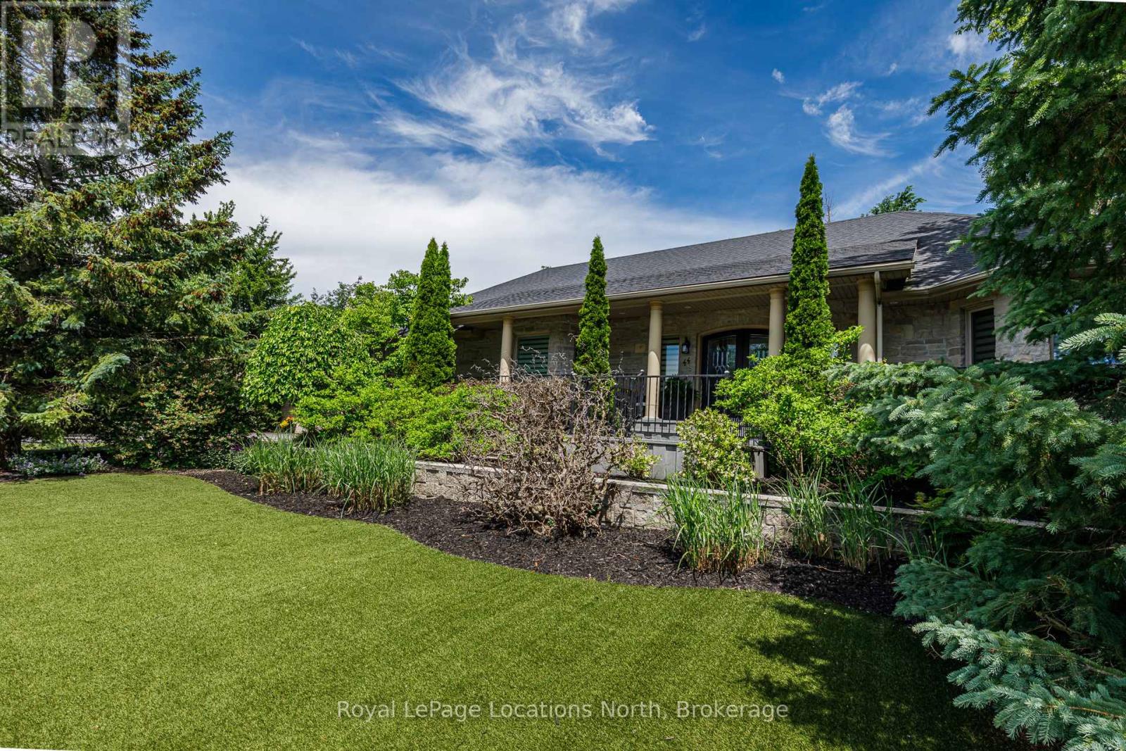 44 BLACKBURN AVENUE - 8