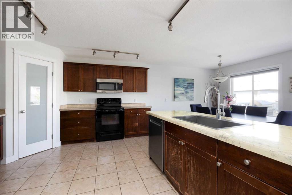 388 Fireweed Crescent — photo 14