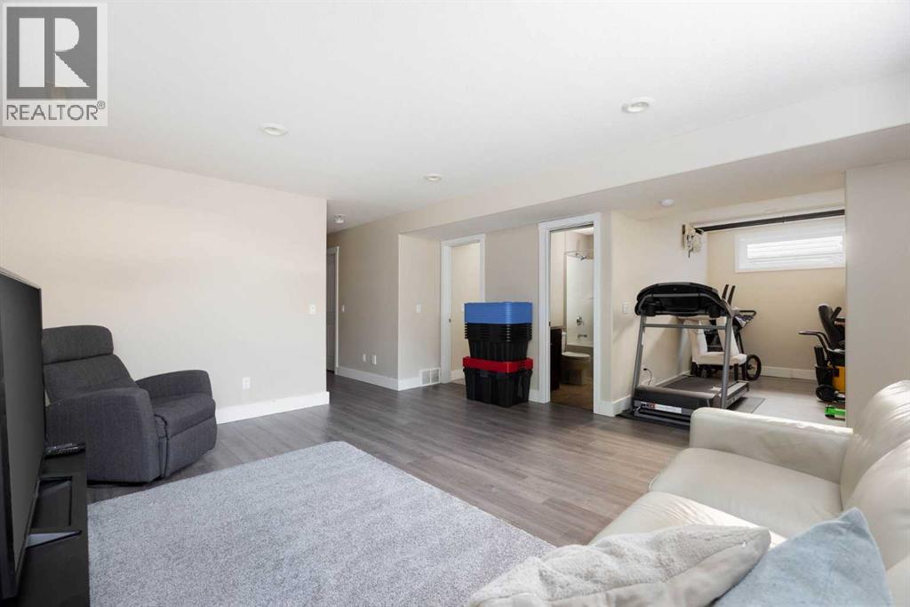 388 Fireweed Crescent — photo 28