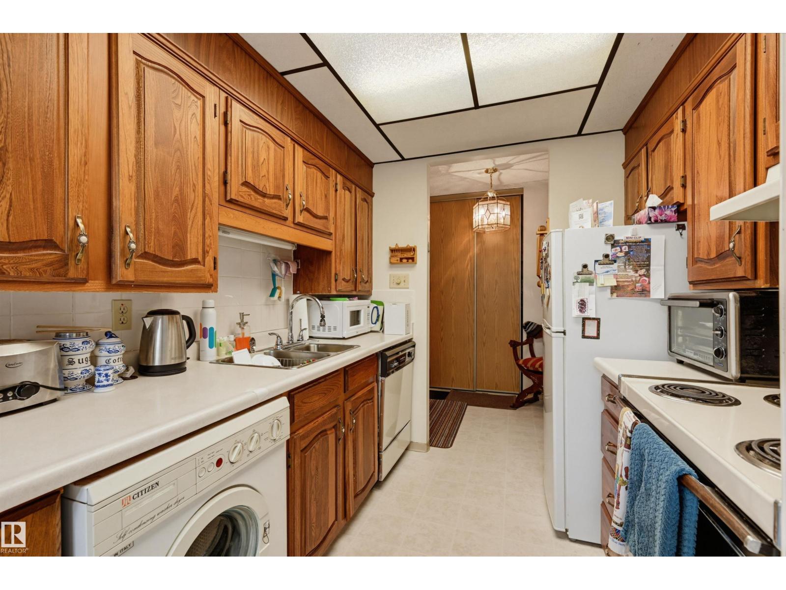 #1006 12141 JASPER AV NW - 11