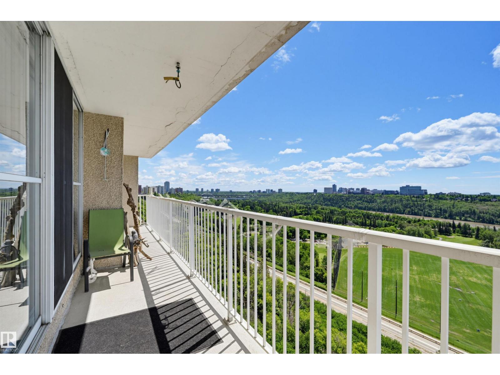 #1006 12141 JASPER AV NW - 13