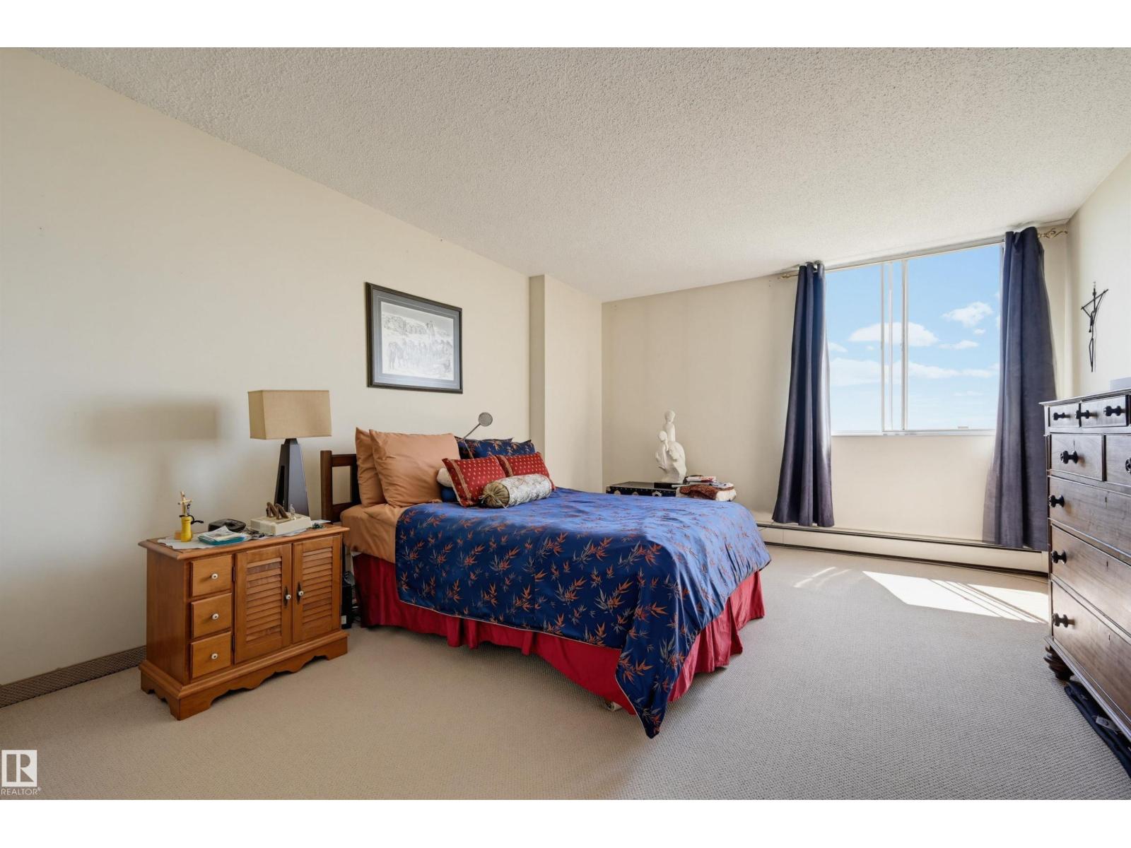 #1006 12141 JASPER AV NW - 21