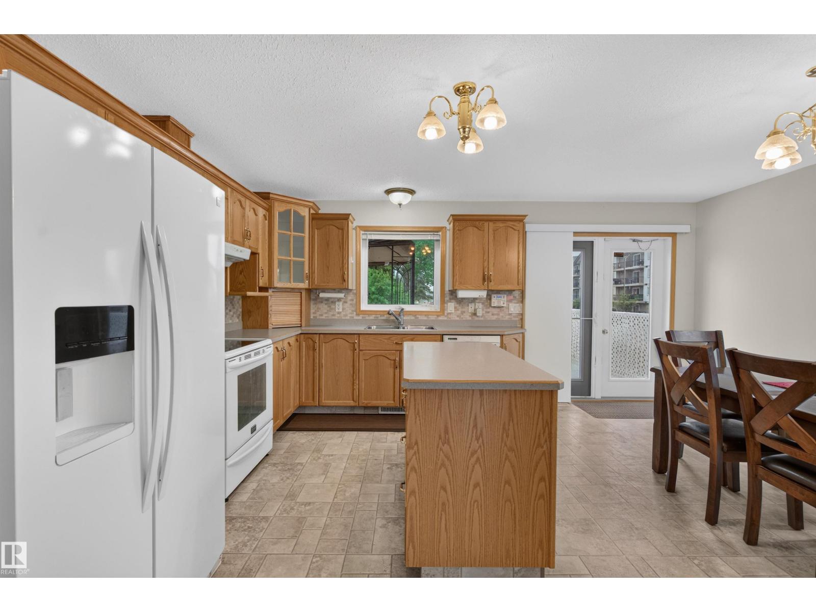 2403 3 AV - photo 4