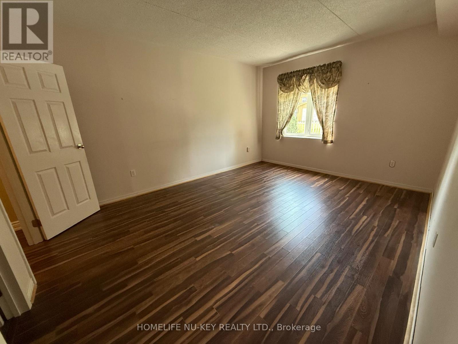 #108 11 BECK BOULEVARD - 21