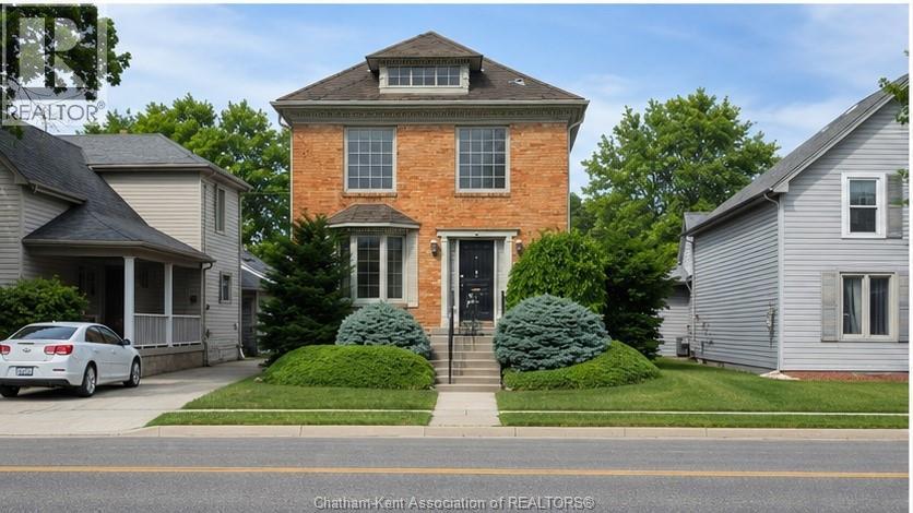 257 ST. CLAIR STREET - 2