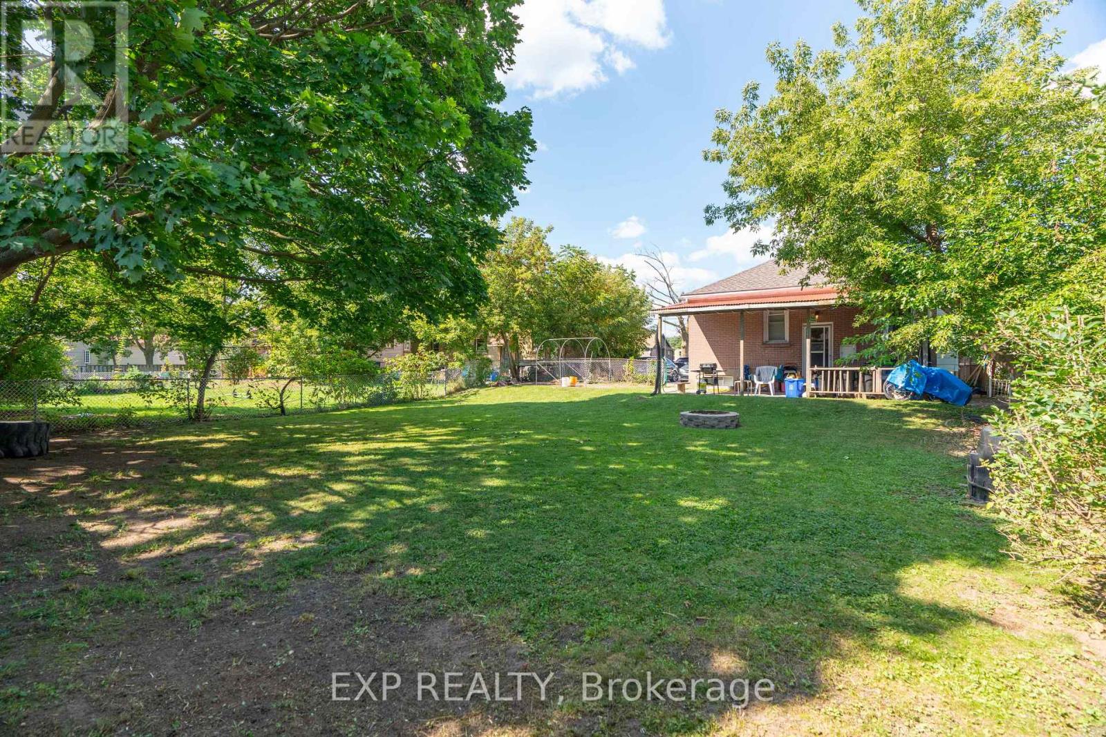 1519 HOWLAND AVENUE - 4
