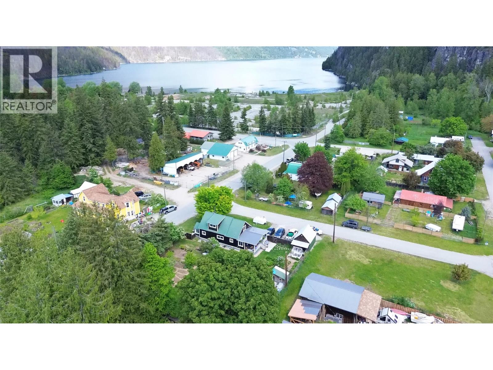 602 Slocan Street - Image 41
