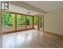 122 Perepolkin Road, Hills, BC V0G1S1 Photo 17