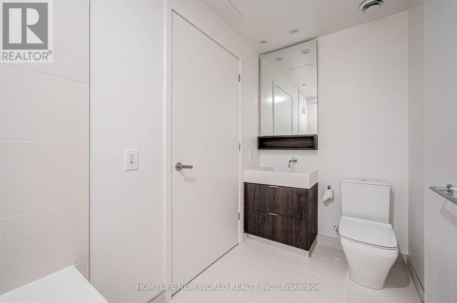 #1037 8 HILLSDALE AVENUE - 15