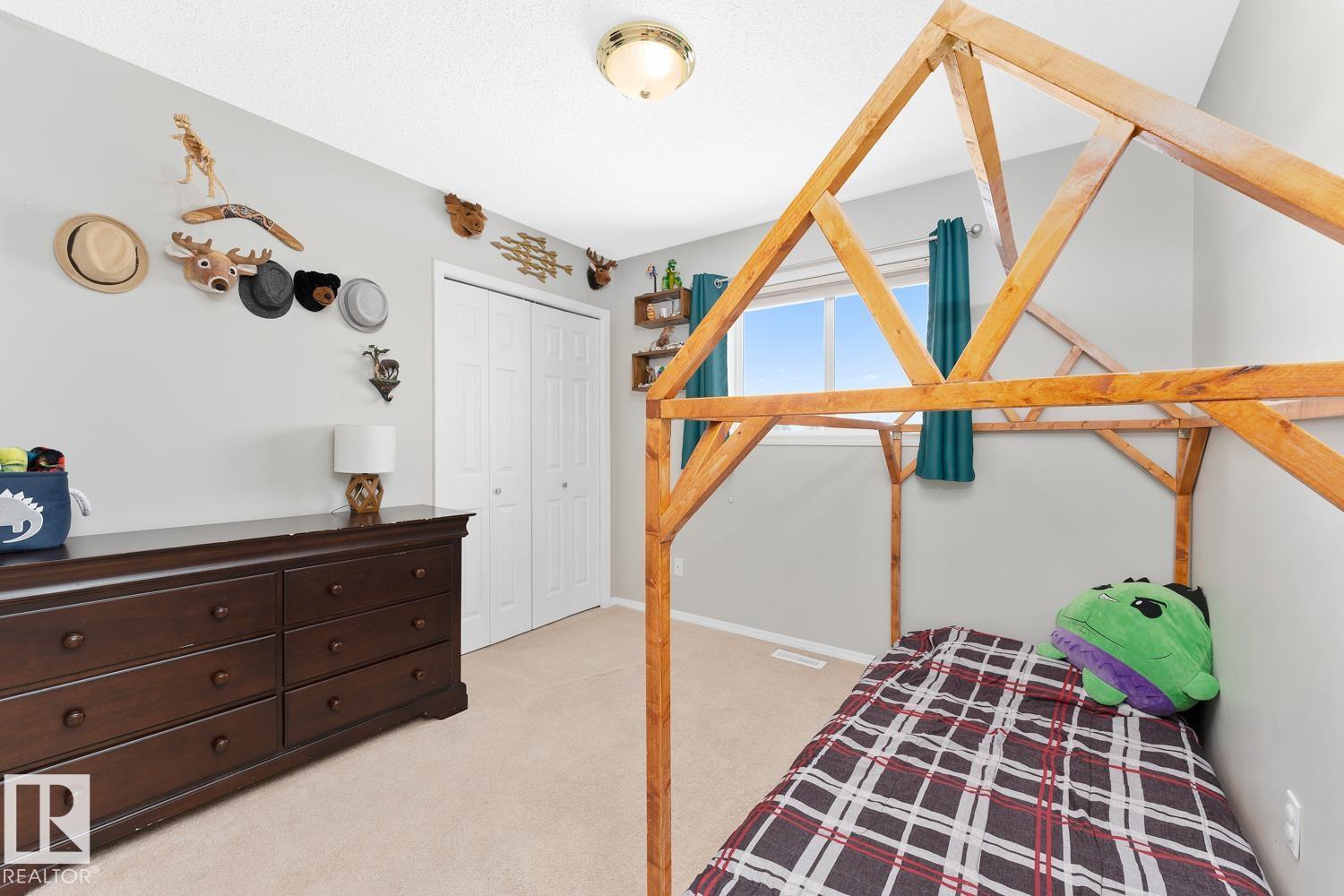 4804 45 ST - 10