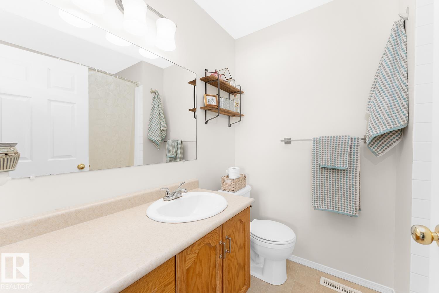 4804 45 ST - 12