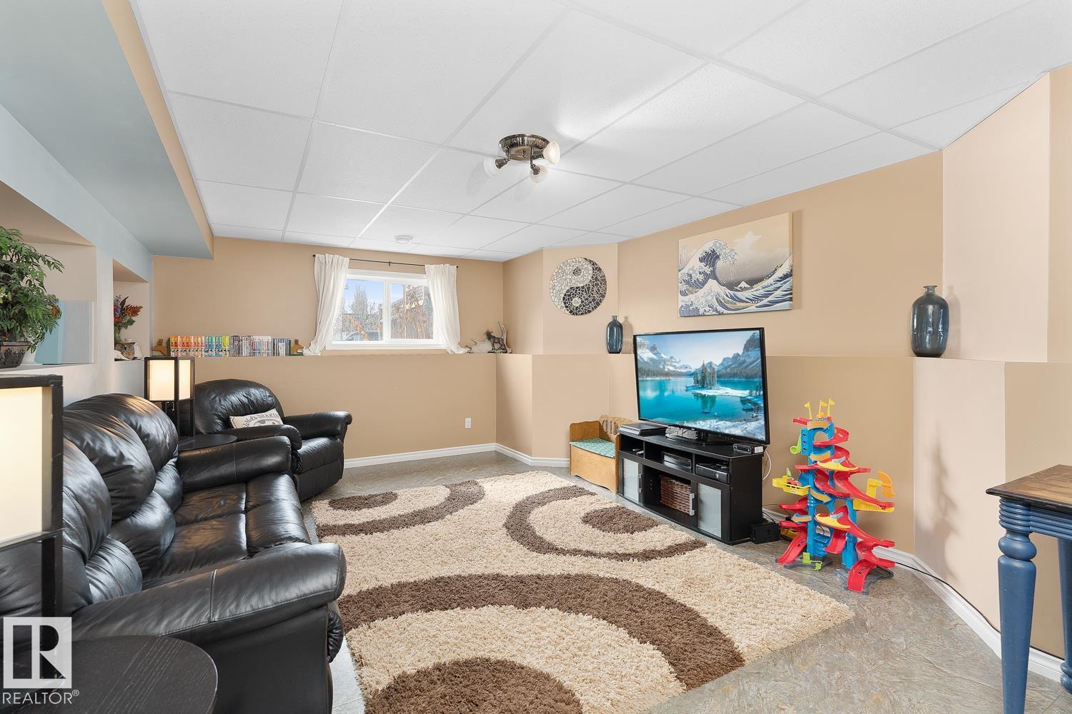 4804 45 ST - 14