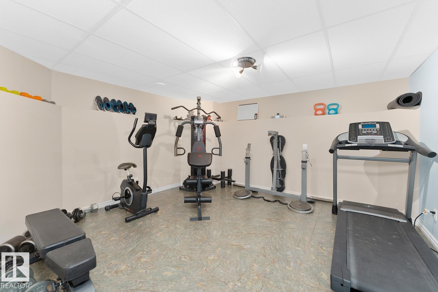 4804 45 ST - 18