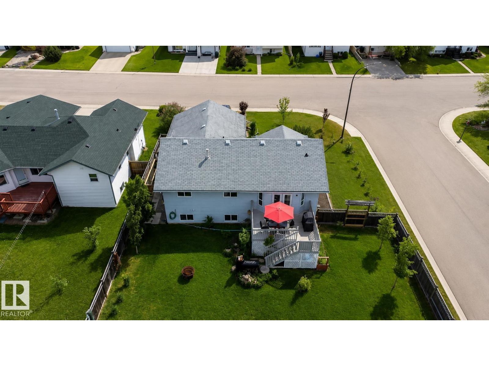 4804 45 ST - 21