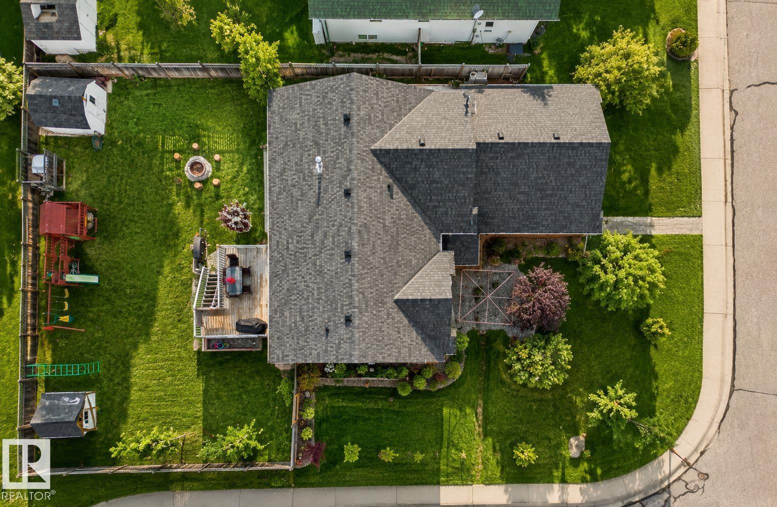 4804 45 ST - 22