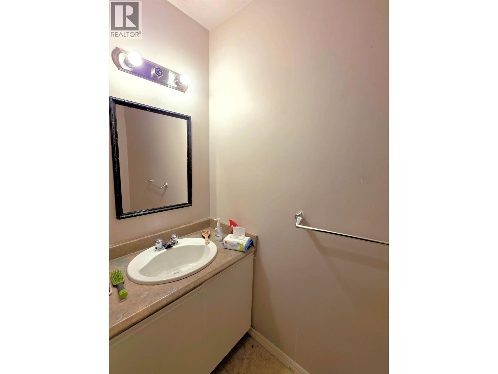 2328 2330 OAK STREET, Prince George
