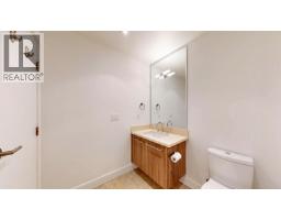 402 650 Evergreen Place, North Vancouver, BC V7N0A5 Photo 32