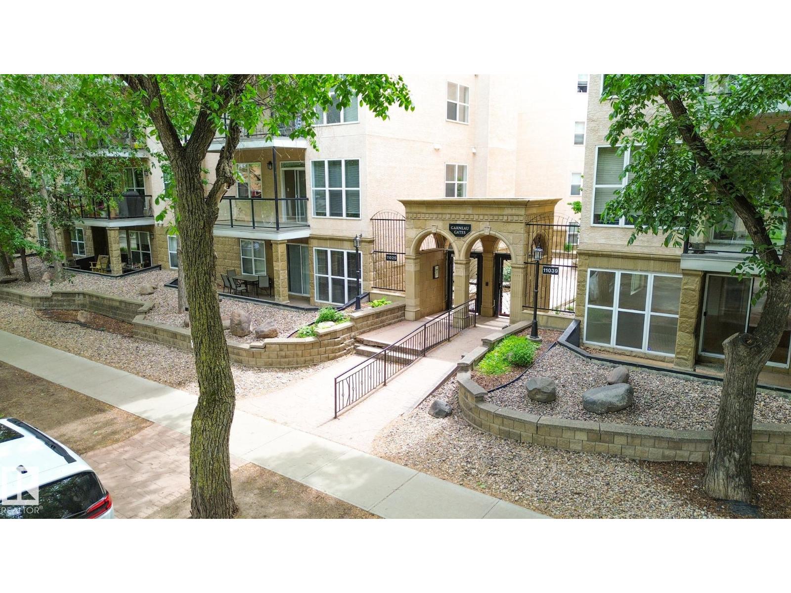 #412 11039 83 AV NW - 1