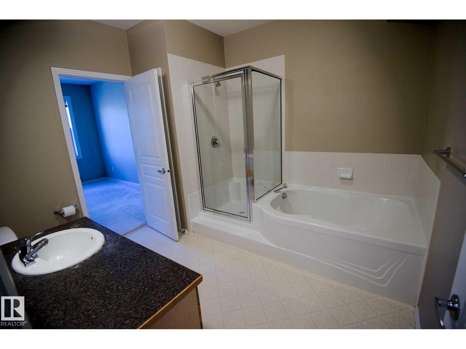#412 11039 83 AV NW - 10