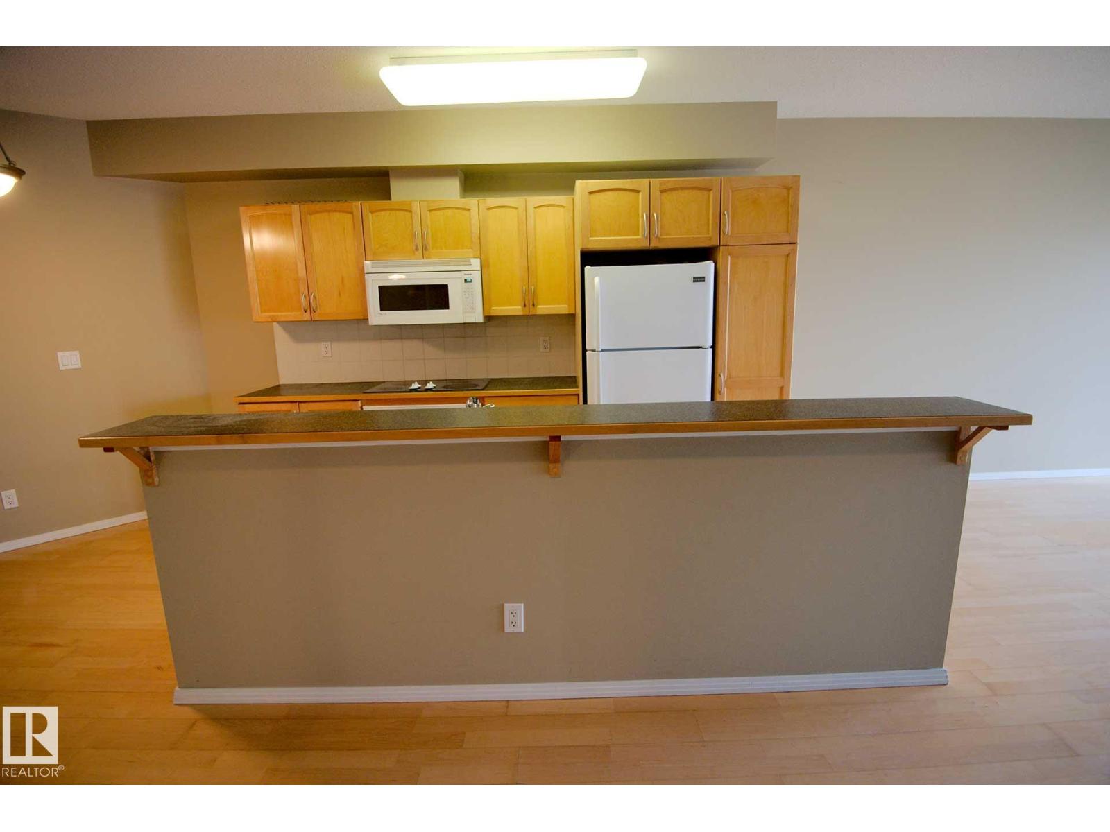 #412 11039 83 AV NW - 7