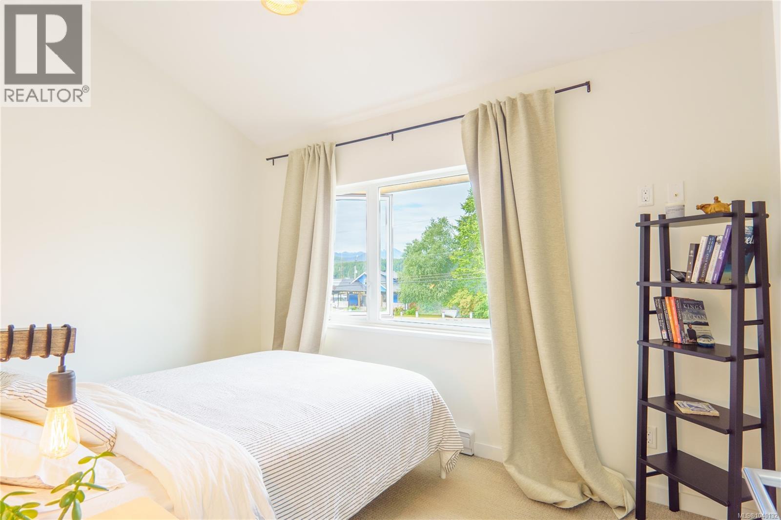 #122 605 Gibson St - 24