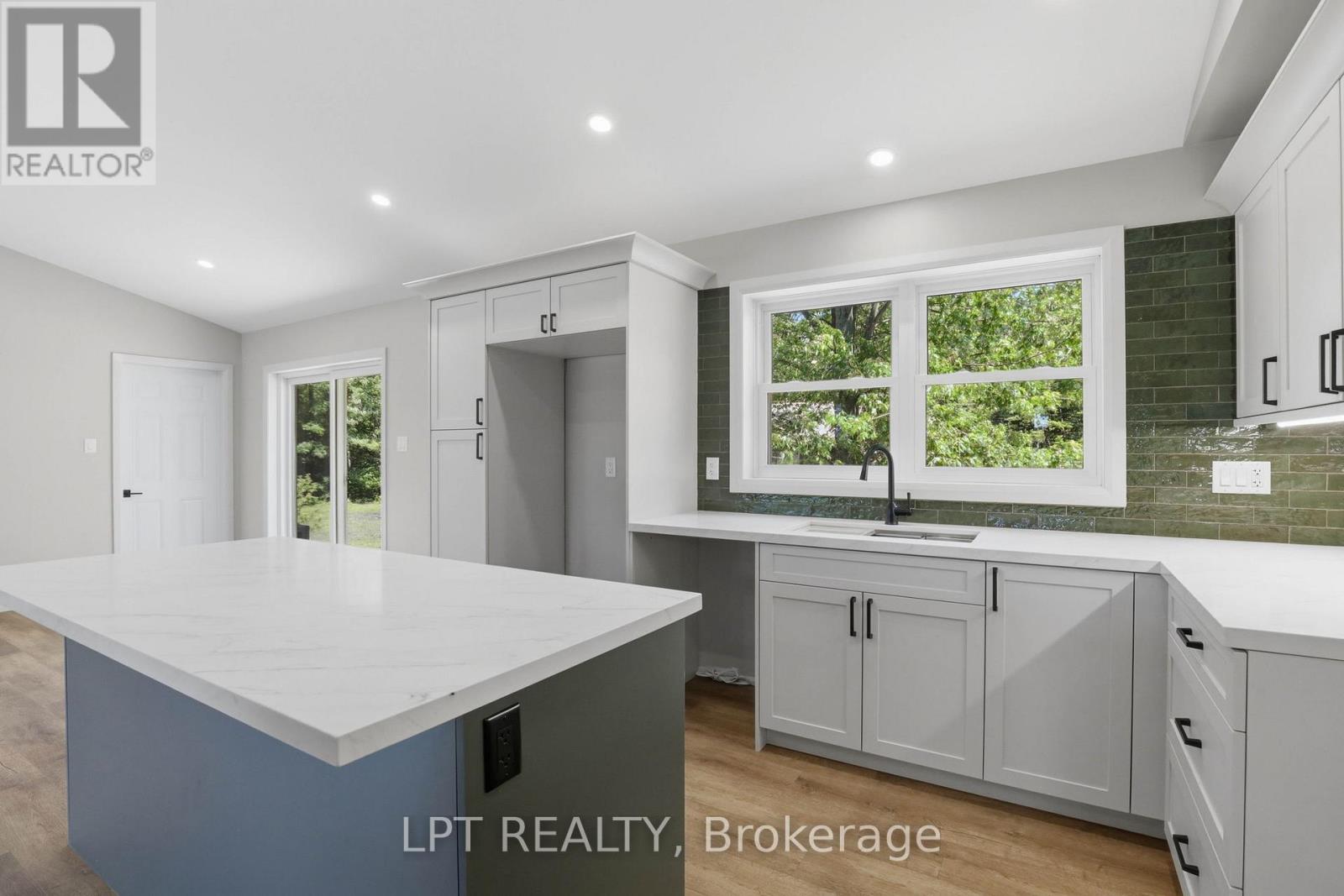 2523 TRILLIUM DRIVE - 18