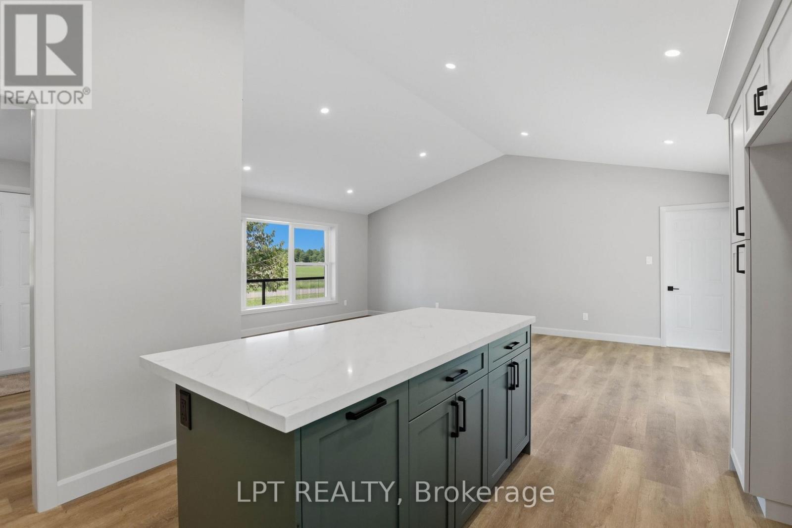 2523 TRILLIUM DRIVE - 19