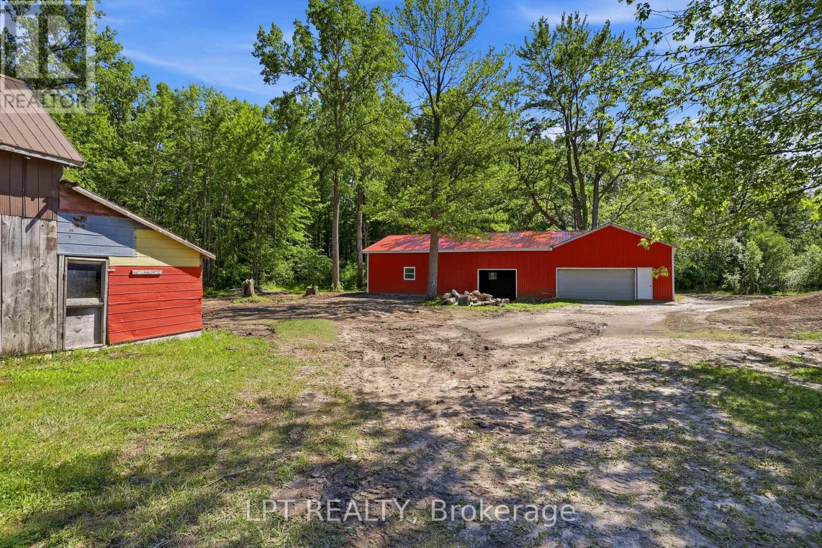2523 TRILLIUM DRIVE - 44